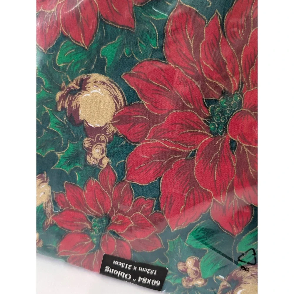 Fashion Classics Christmas Banquet Poinsettia Tablecloth 60x84 Oblong New